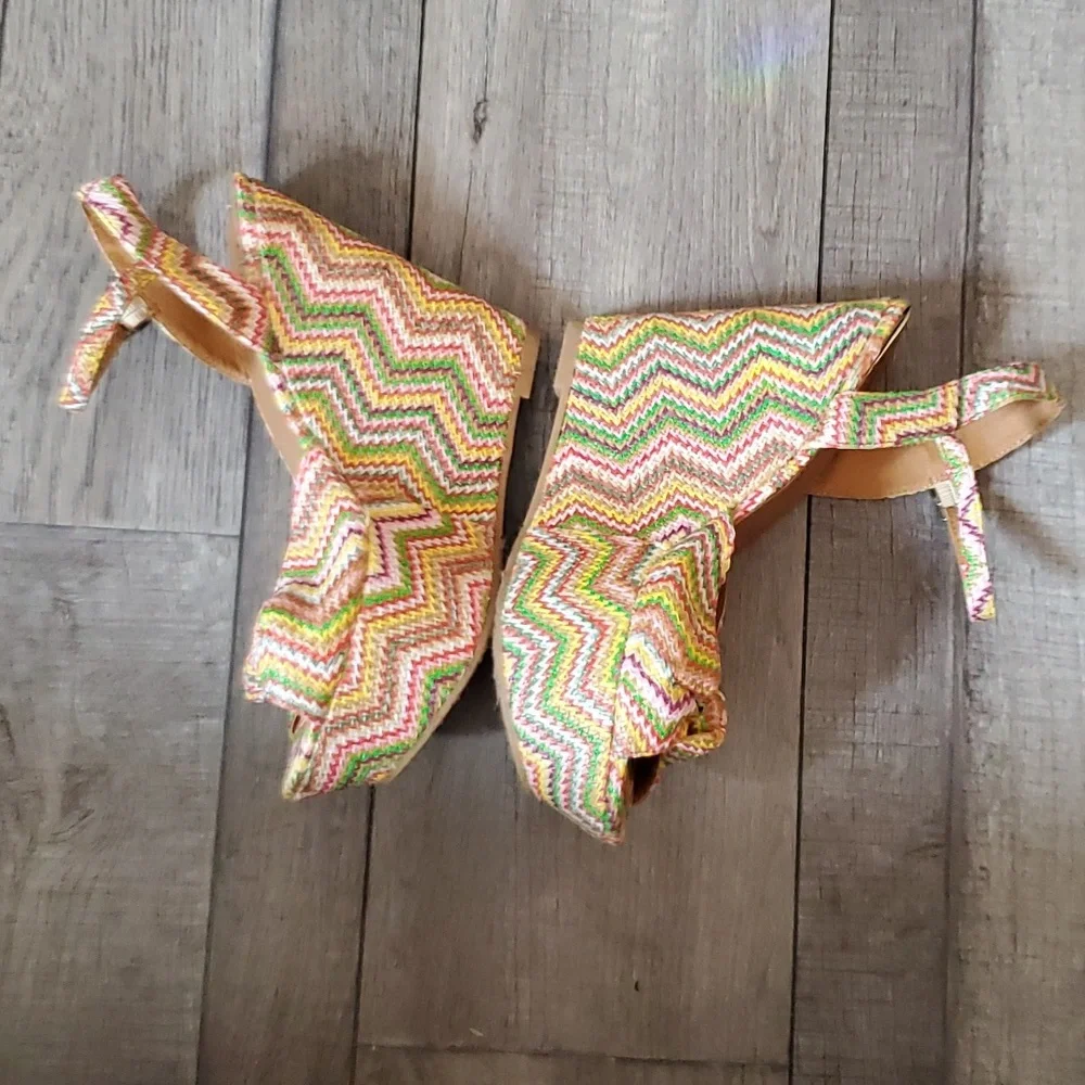 Candie's Vintage Platform Wedge Chunky Rainbow Heels Sandals Size 10